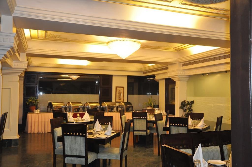 Hotel Empire Regency Τζαϊπούρ Εξωτερικό φωτογραφία